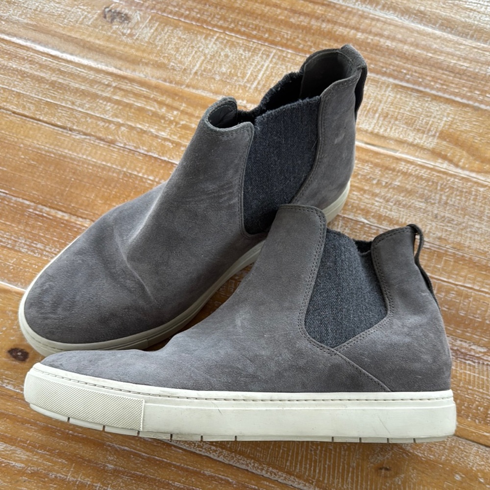 Vince Womens Gray Suede Boots